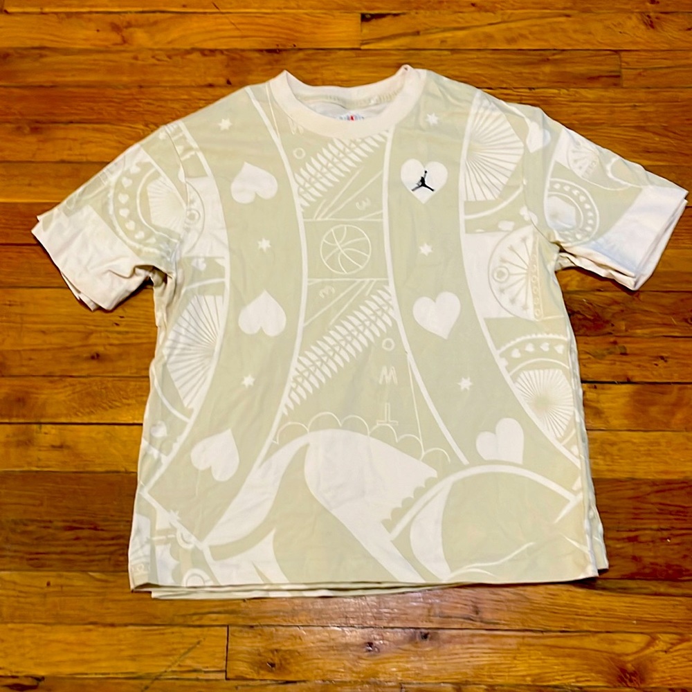 Woman’s Jordan brand T-shirt